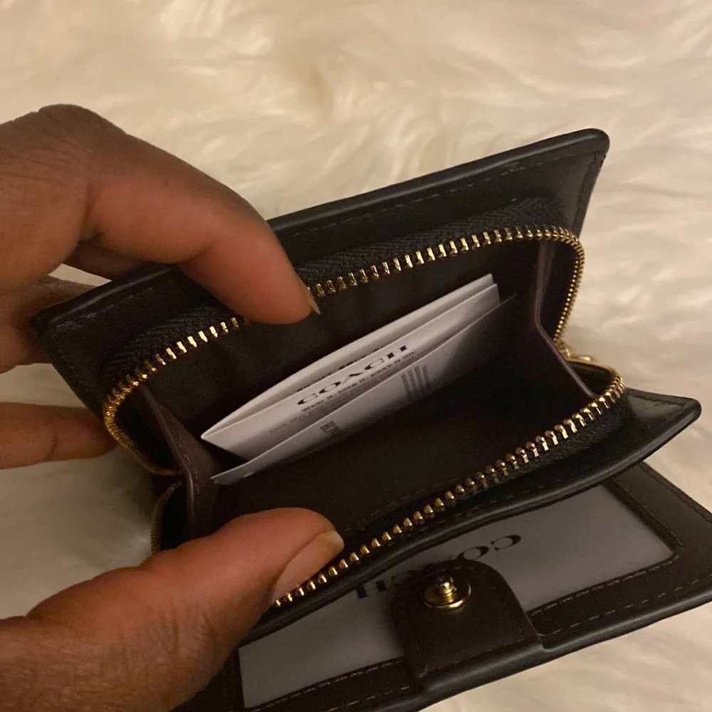 Coach Snap Wallet - Picture 6 of 7